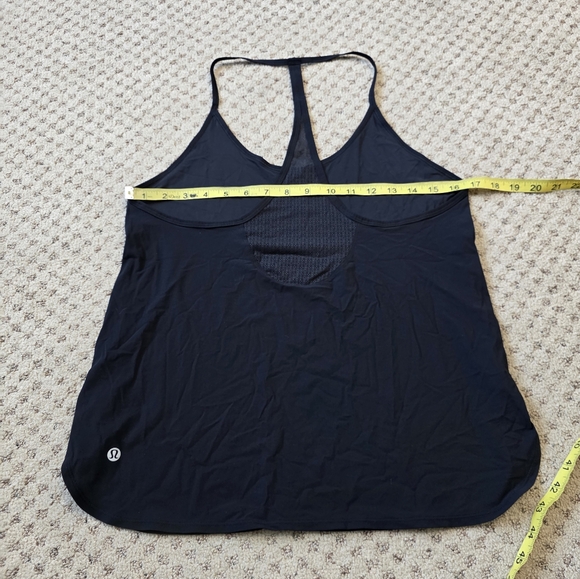 Lululemon tank - Picture 4 of 5